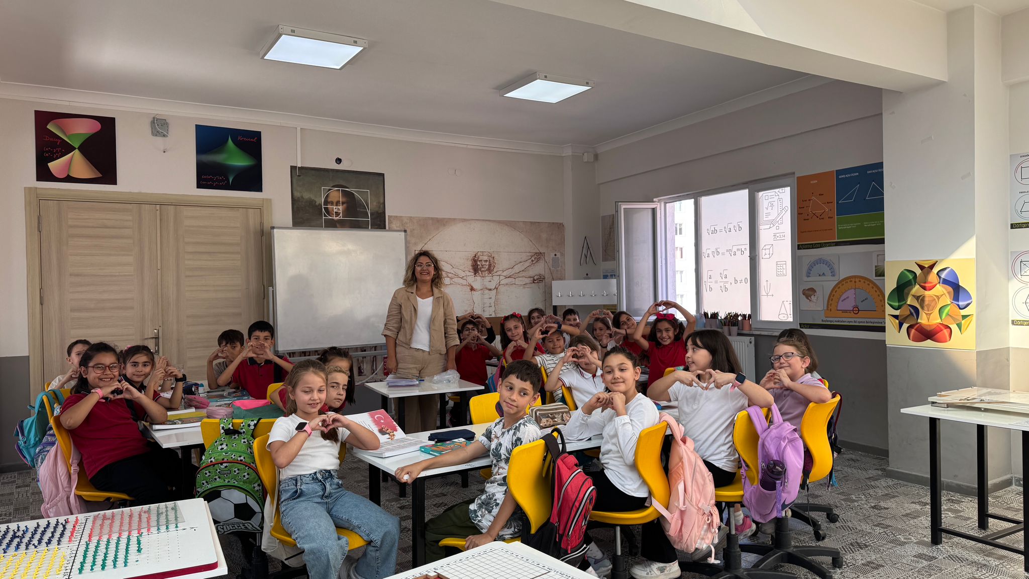 4B0C659D 4D23 4Dcc B305 954Cfb970A48