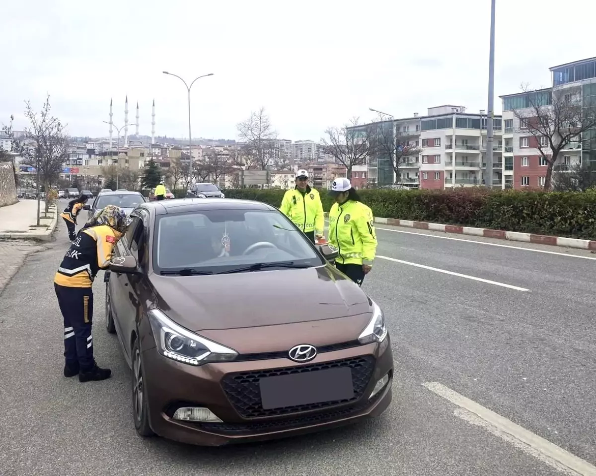 Bilecik Te Ambulansa Yol Ver Uyarisi 19332543 Amp