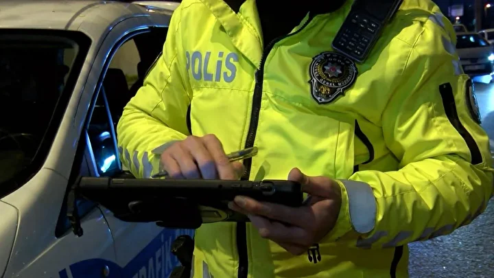 24Cc4E90 Trafik Polisi Trafik Cezasi Ceza Dha 2165058