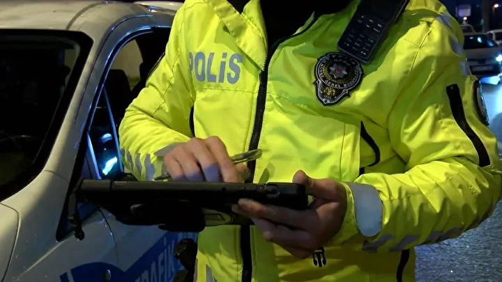 489A9Cde Trafik Polisi Trafik Cezasi Ceza Dha 2165058