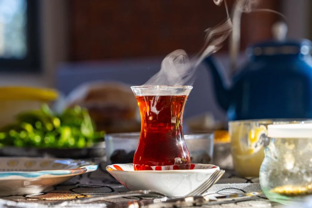 7B4Da3Cb Cayi Cok Sicak Icenler Dikkat Ezber Bozan Arastirmada