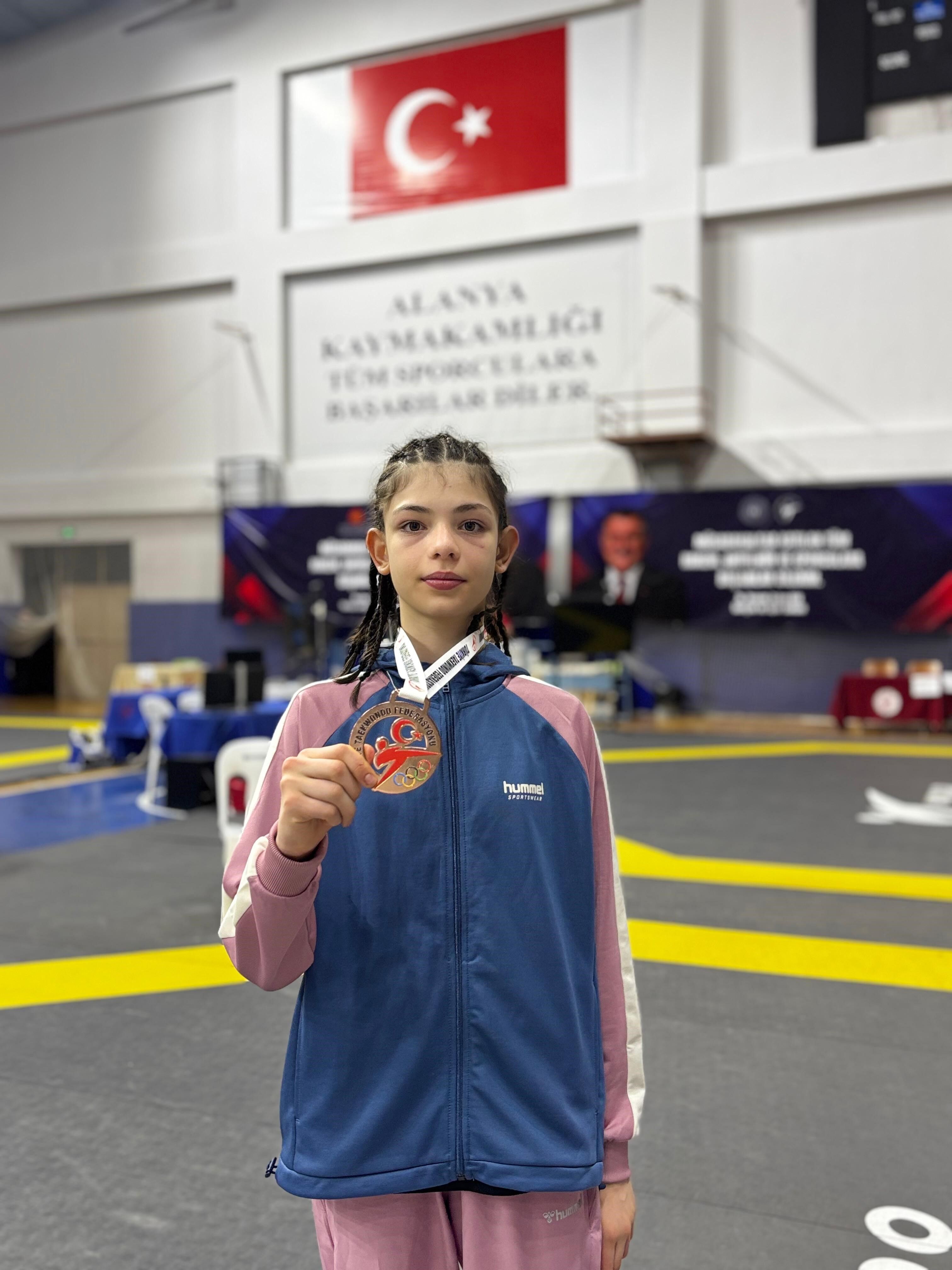 A W804245 01 TÜRKİYE'Yİ ROMANYA'DA TEMSİL EDECEK
