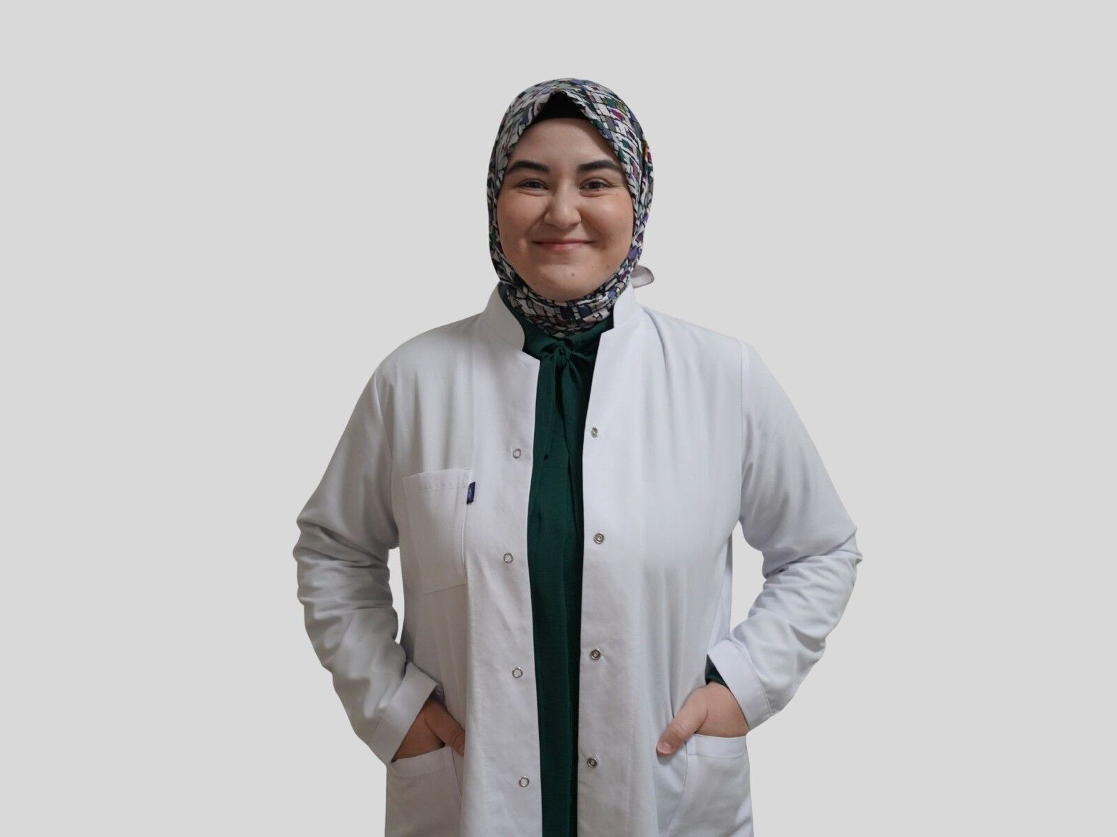 A W804263 01 UZM. DR. ESRA GEÇGEL HASTA KABULÜNE BAŞLADI