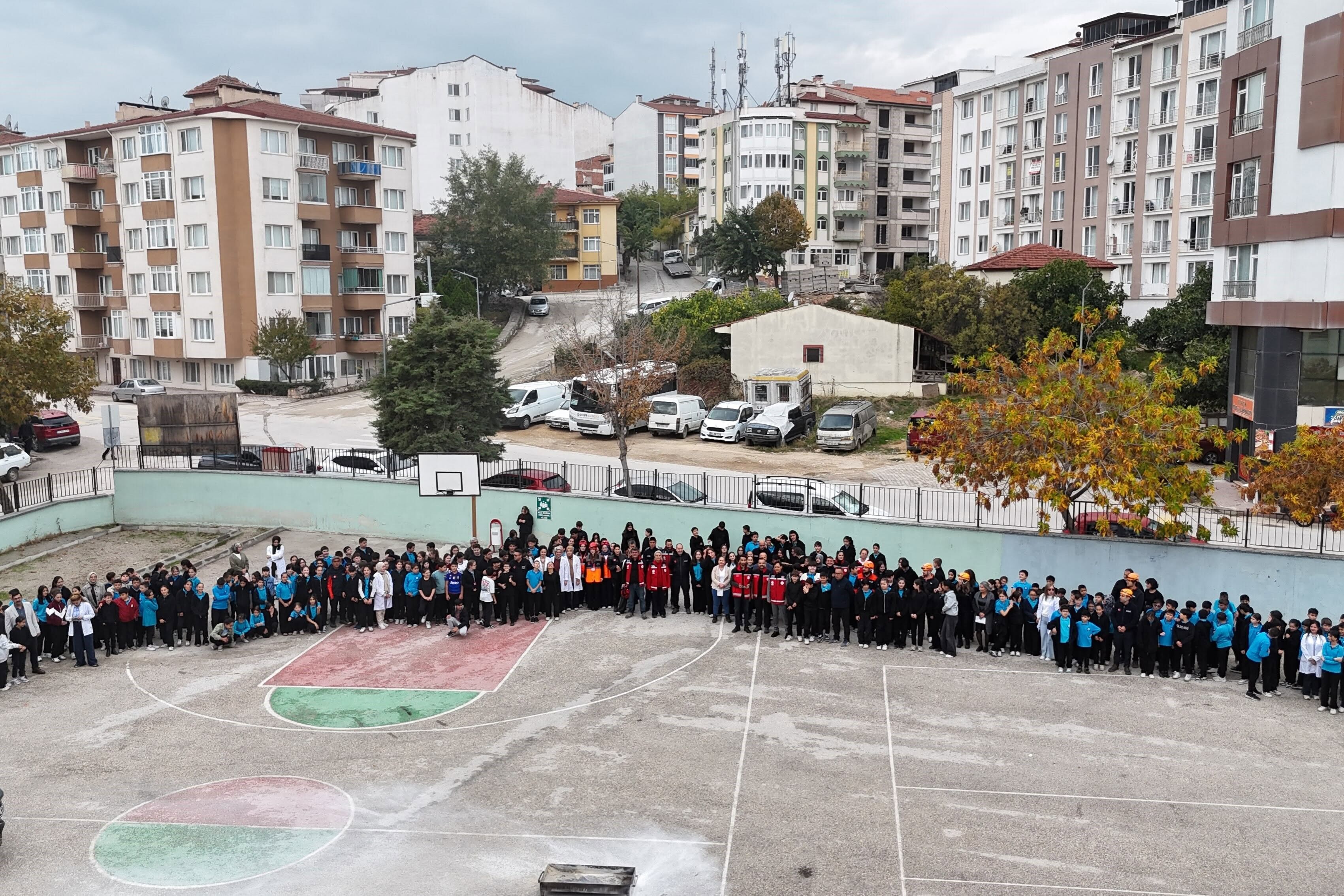 A W809428 02 BİLECİK'TE ÖĞRENCİLERE AFET TATBİKATI