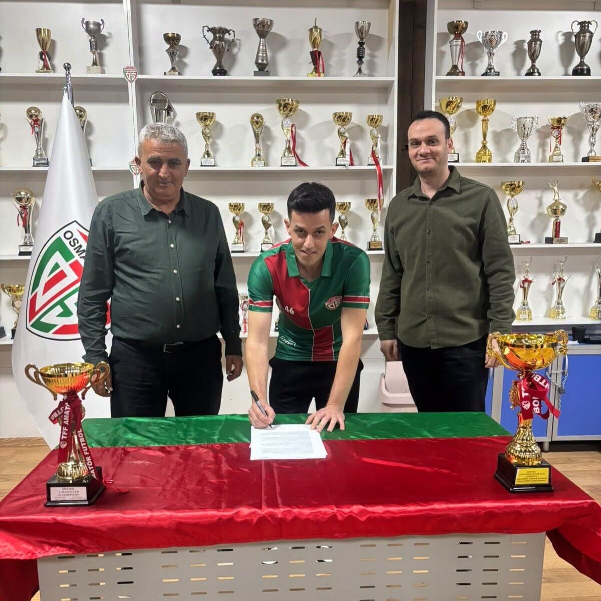 OSMANELİSPOR TECRÜBELİ KANAT OYUNCUSU İLE ANLAŞTI A W810573 01 OSMANELİSPOR TECRÜBELİ KANAT OYUNCUSU İLE ANLAŞTI