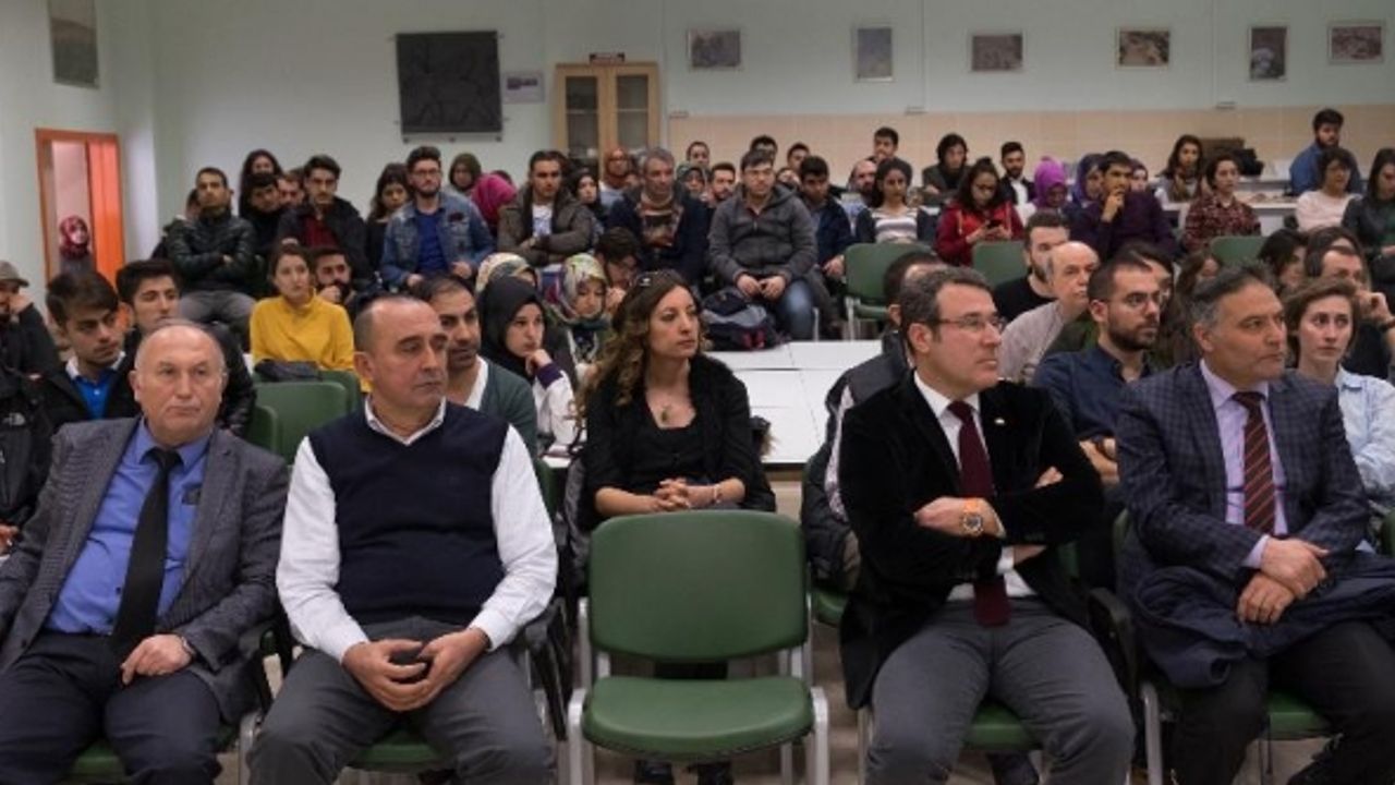 PROF. DR. UFUK KOCABAŞ ARKEOLOJİ SOHBETLERİNİN KONUĞU OLDU