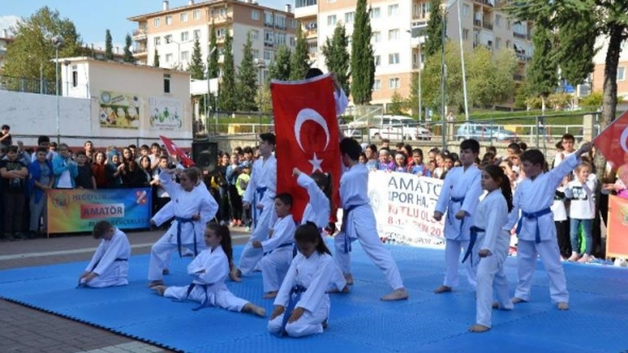 AMATÖR SPOR HAFTASI ETKİNLİKLERLE KUTLANDI