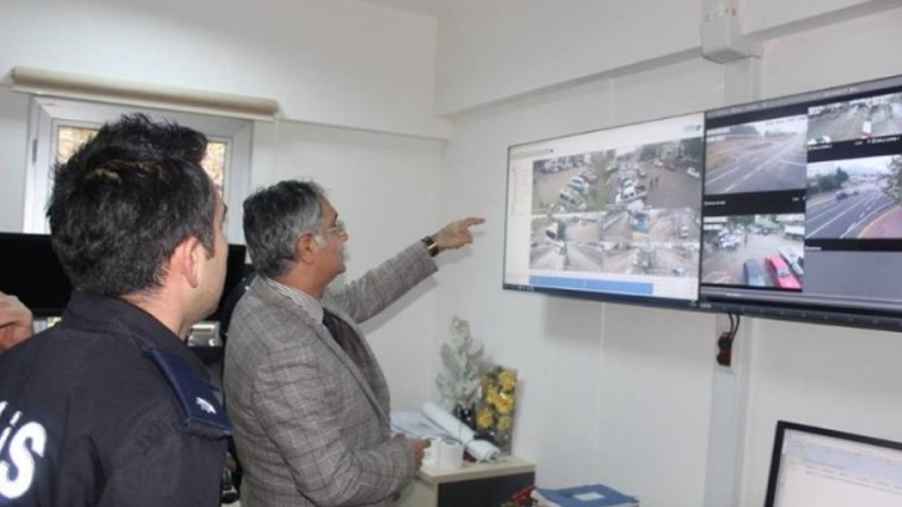 OSMANELİ KAYMAKAMI YAVUZ MOBESE SİSTEMİNİ İNCELEDİ
