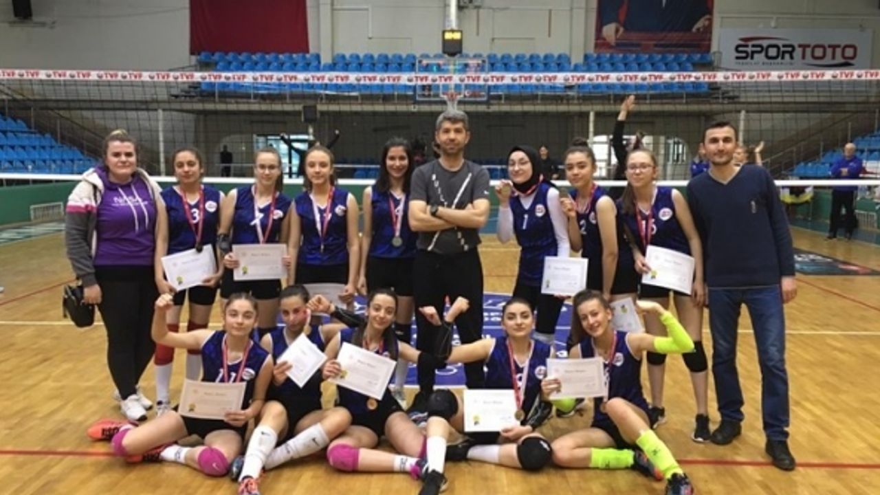 MUSTAFA ŞEKER ANADOLU LİSESİ YARI FİNALDE