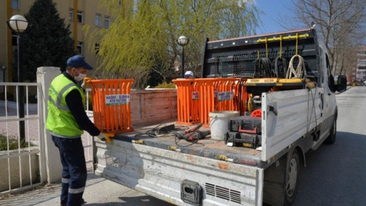 MASKE VE ELDİVENLER İÇİN ÖZEL ATIK KUTUSU