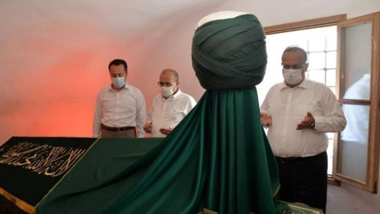 TRABZON VE BURSA VALİLERİNDEN ŞEYH EDEBALİ TÜRBESİ'NE ZİYARET