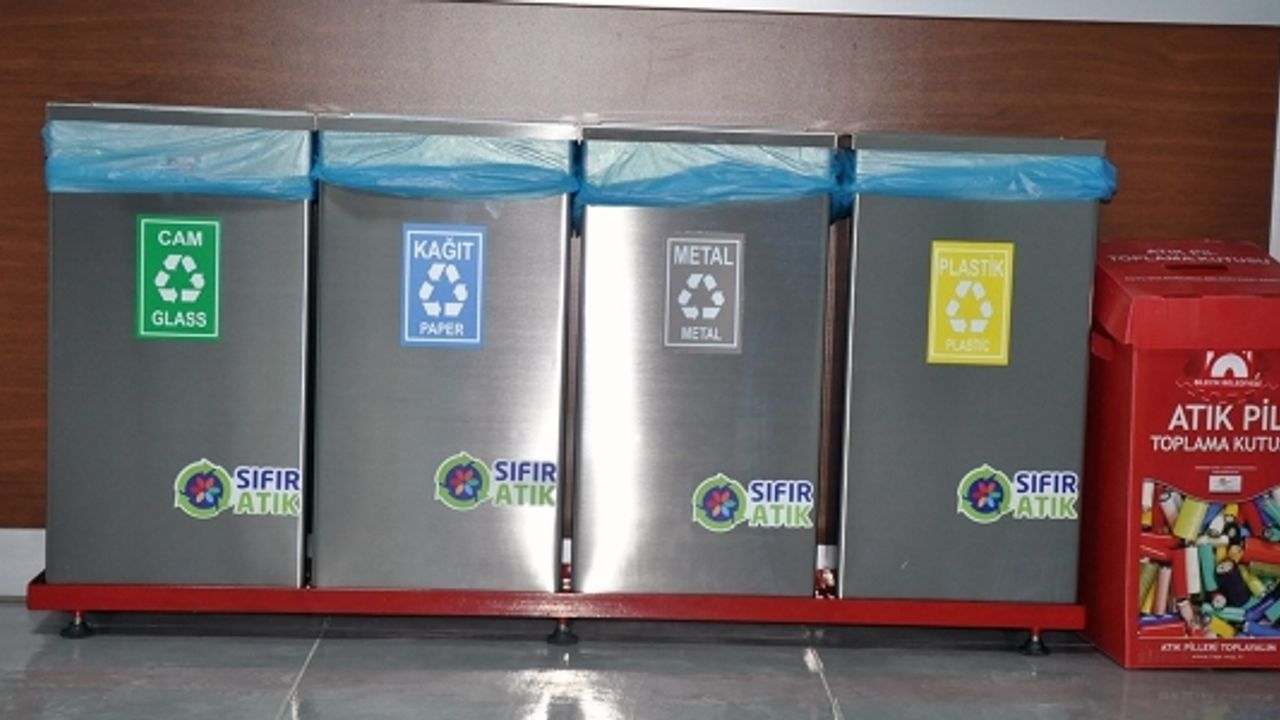 SIFIR ATIK TEMALI  ÇÖP KOVALARI YERLEŞTİRİLDİ