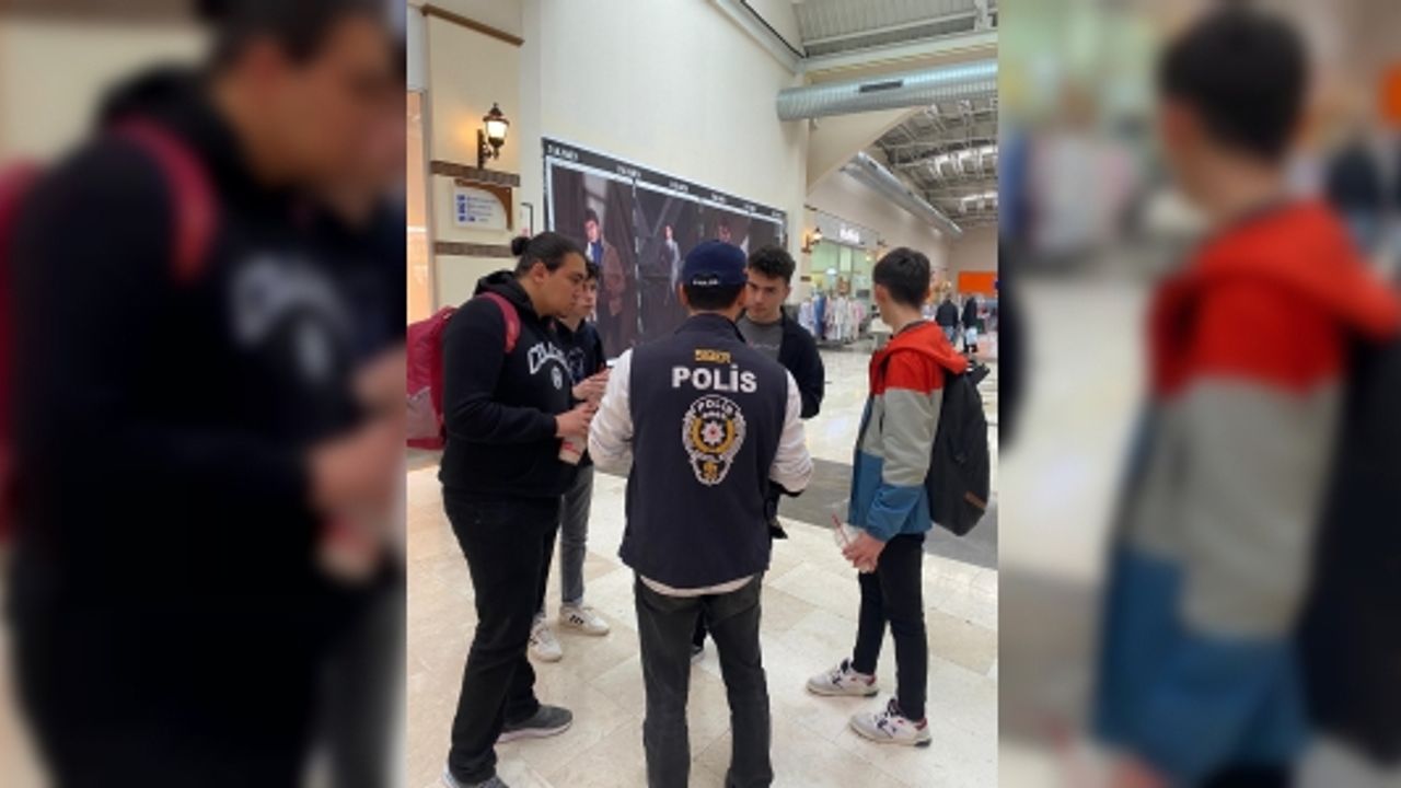 BİLECİK'TE VATANDAŞLARA SİBER SUÇLARLA MÜCADELE BROŞÜRÜ DAĞITILDI