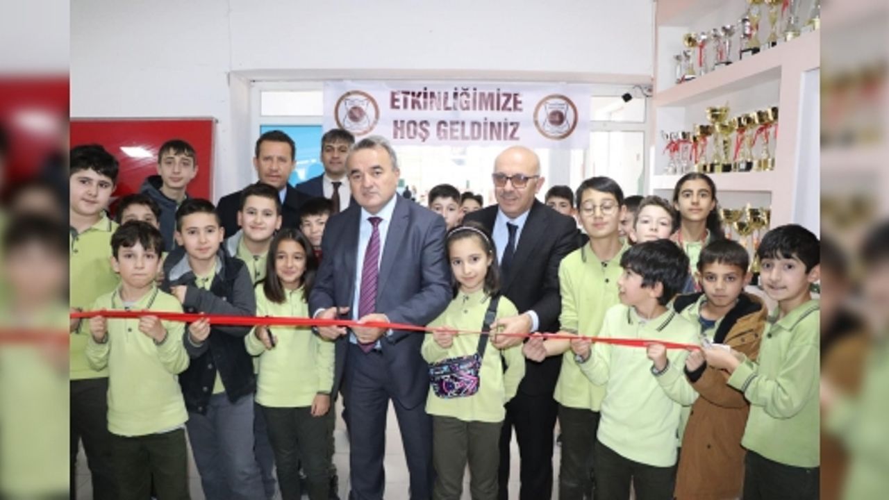 YERLİ MALI HAFTASI SEBEBİYLE HAYIR ÇARŞISI AÇILDI