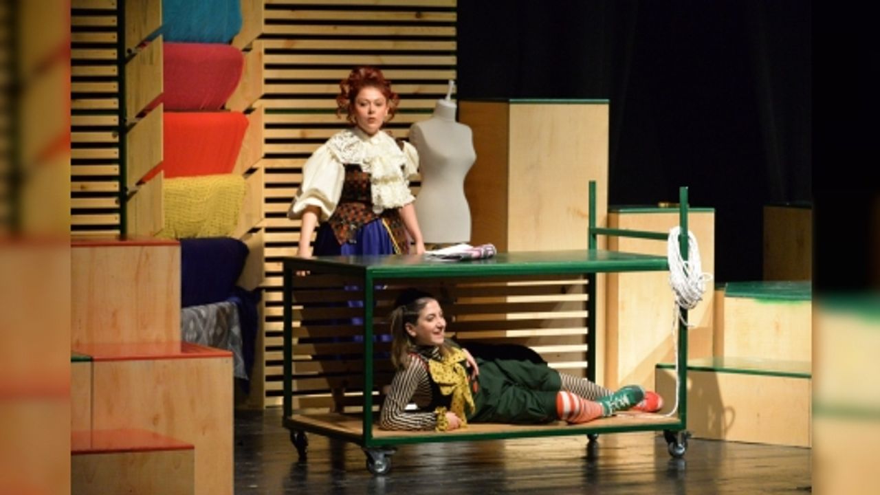 “KOSTÜM ODASI” SEYİRCİSİYLE BULUŞMAYA DEVAM EDİYOR