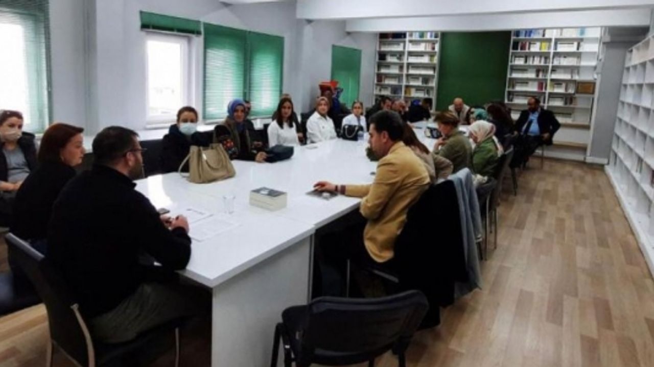 ‘OKUL TEMELLİ MESLEKİ GELİŞİM PROGRAMI’ SEMİNERİ VERİLDİ