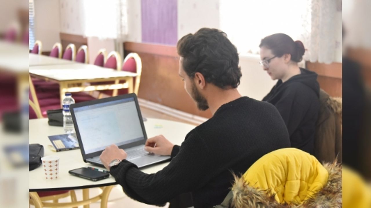 BOZÜYÜK BELEDİYESİ’NDEN ÜNİVERSİTE ÖĞRENCİLERİNE UZAKTAN EĞİTİM MERKEZİ