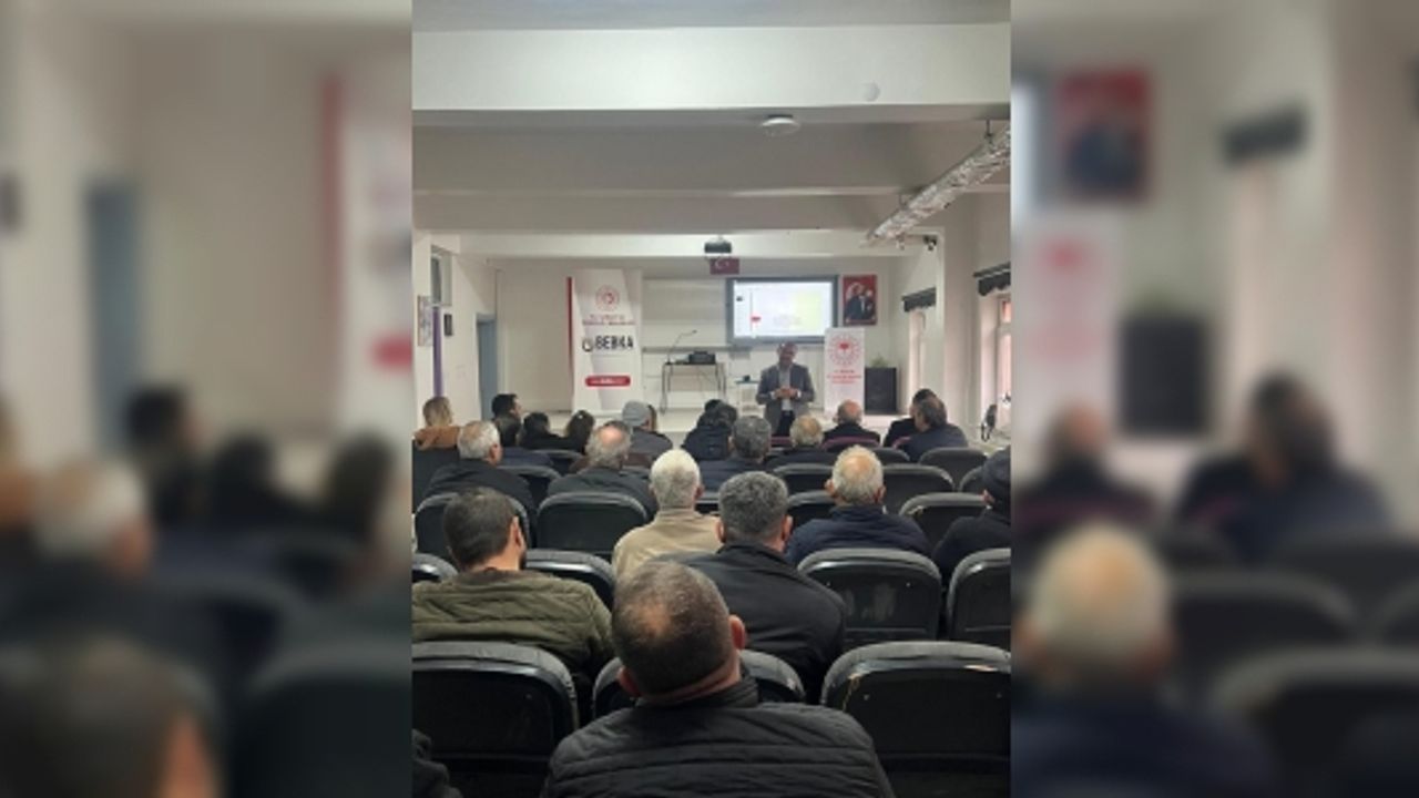 PROF. DR. BİLGİÇ'TEN ÇİFTÇİLERLE ‘FİNANSAL OKURYAZARLIK EĞİTİMİ’