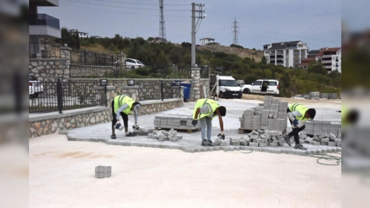 CADDE VE SOKAKLARA PARKE TAŞ UYGULAMASI