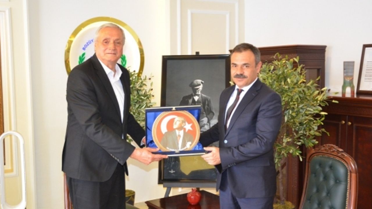 BİLECİK EMNİYET MÜDÜRÜ BOZÜYÜK BELEDİYE BAŞKANI İLE BİR ARAYA GELDİ