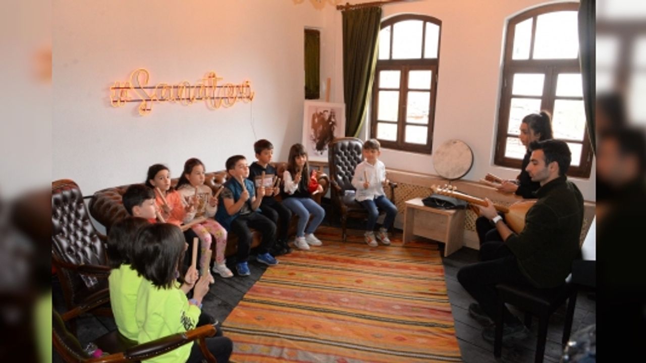 ARA TATİL ATÖLYELERİNDEN EĞLENCELİ GÖRÜNTÜLER