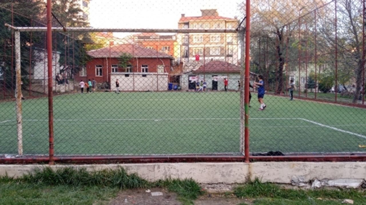 BOZÜYÜK BELEDİYESİ TEL ÖRGÜLERİ ONARDI