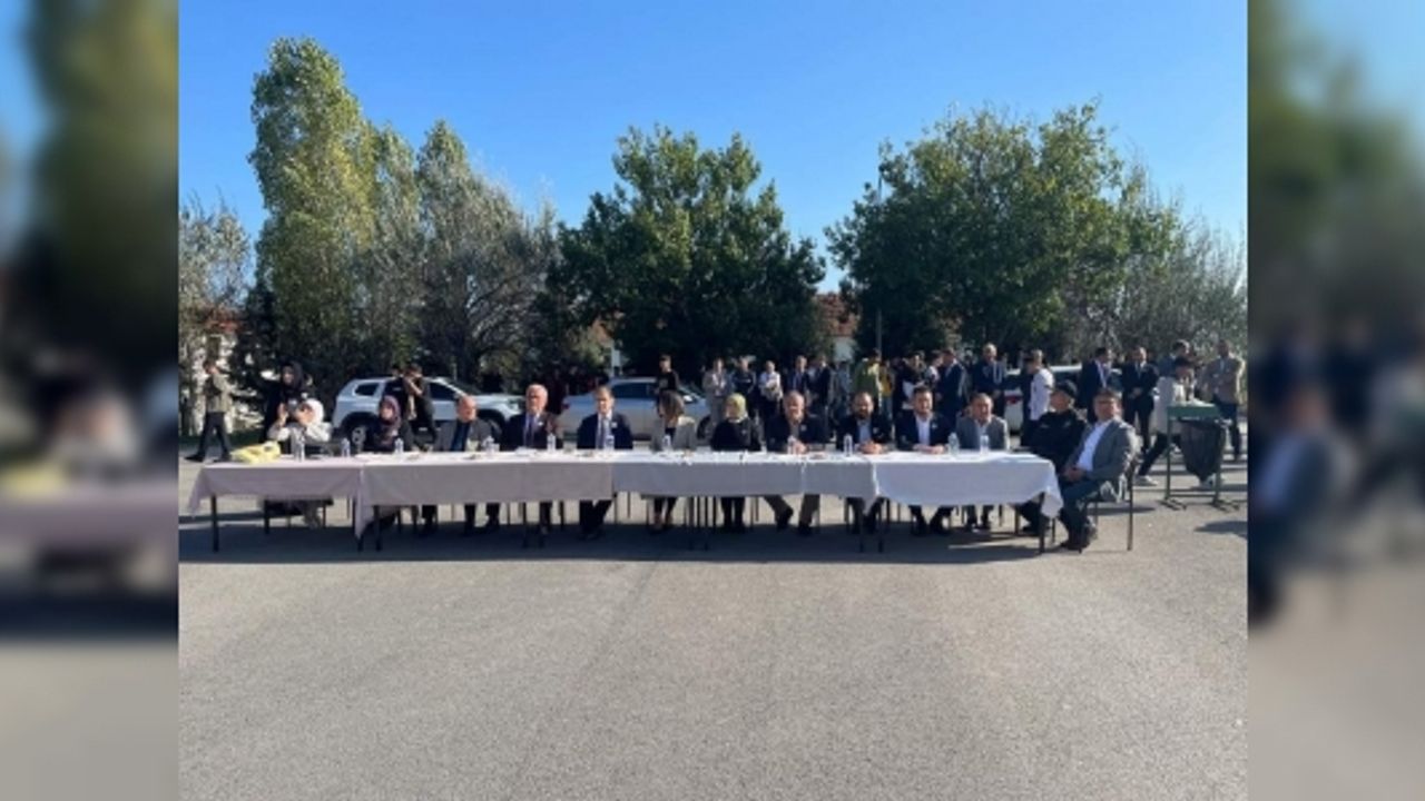 FİLİSTİN İÇİN HAYIR ÇARŞISI DÜZENLENDİ