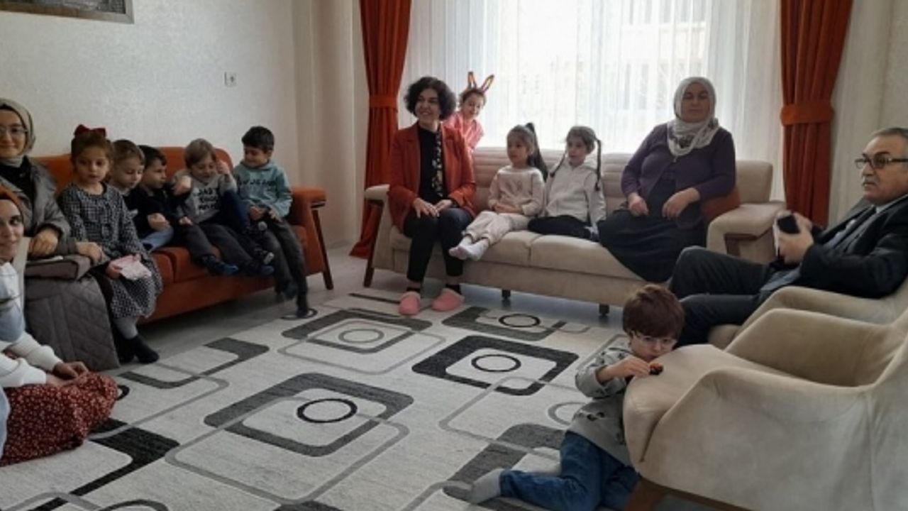 HATAY'DAN TAYİNİ ÇIKAN ÖĞRETMEN BİLECİK'E GELDİ