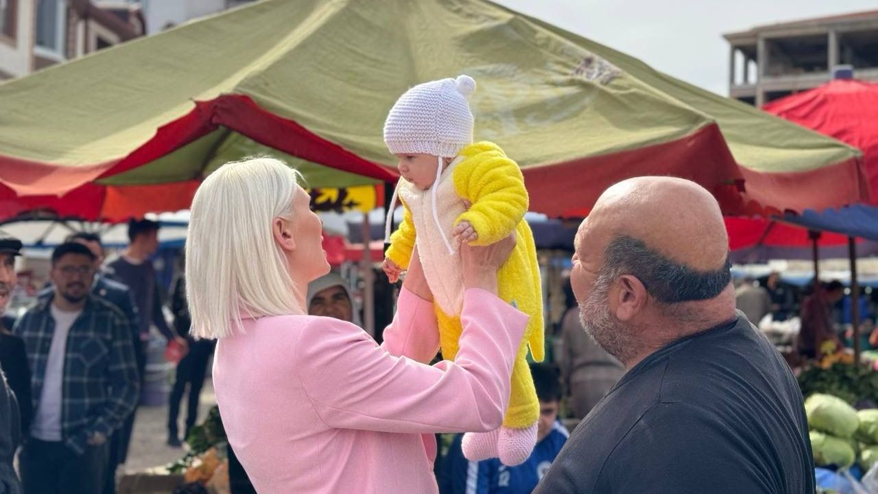 MELEK BAŞKAN'A PAZAR HALKINDAN TAM DESTEK!