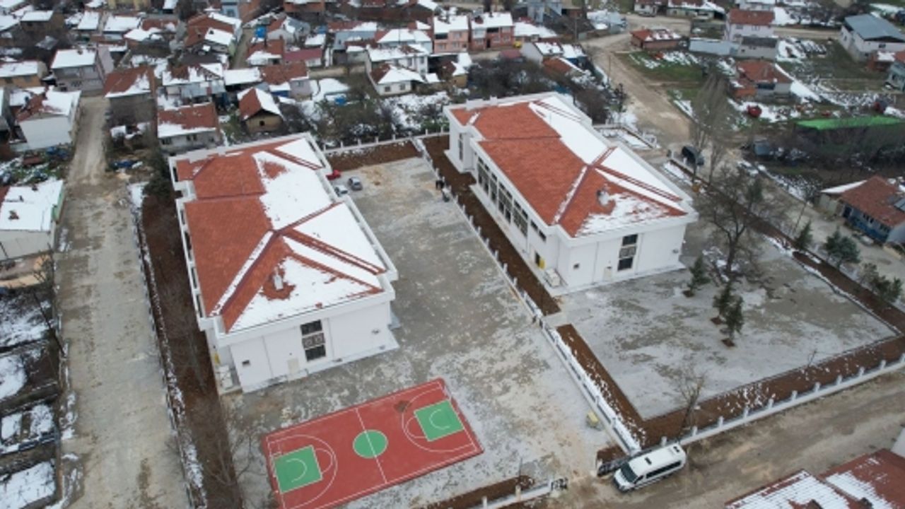 YENİ DÖNEME 4 YENİ OKUL BİNASI AÇILIŞI