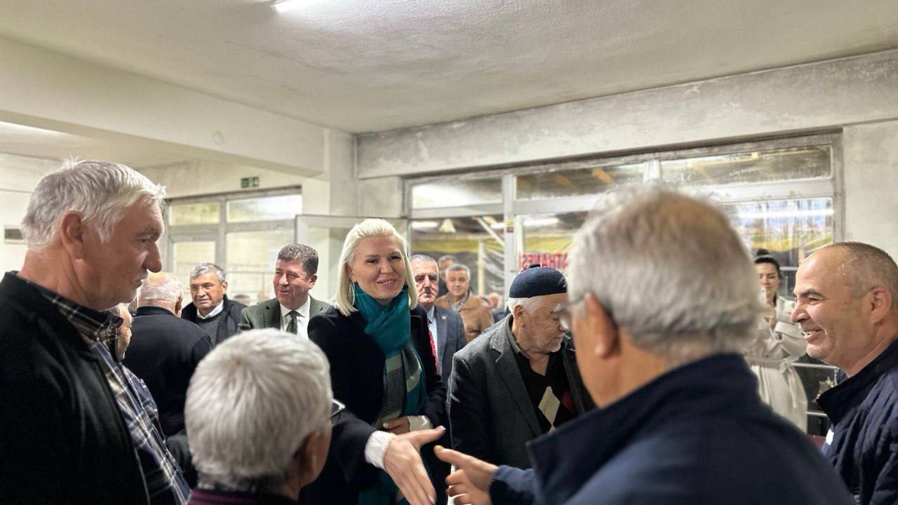 MELEK BAŞKAN TERAVİH ÇIKIŞI VATANDAŞLARLA BULUŞTU!