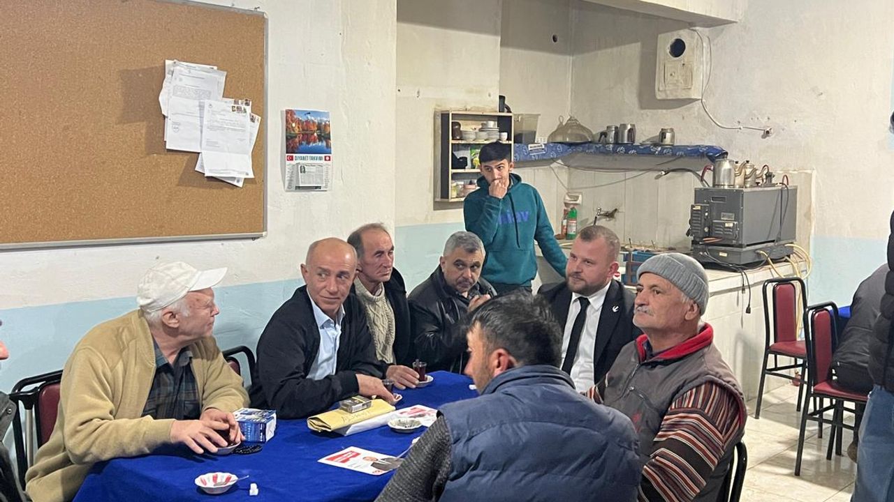 TEK TEK TALEPLERİNİ DİNLEDİ VE NOT ALDI