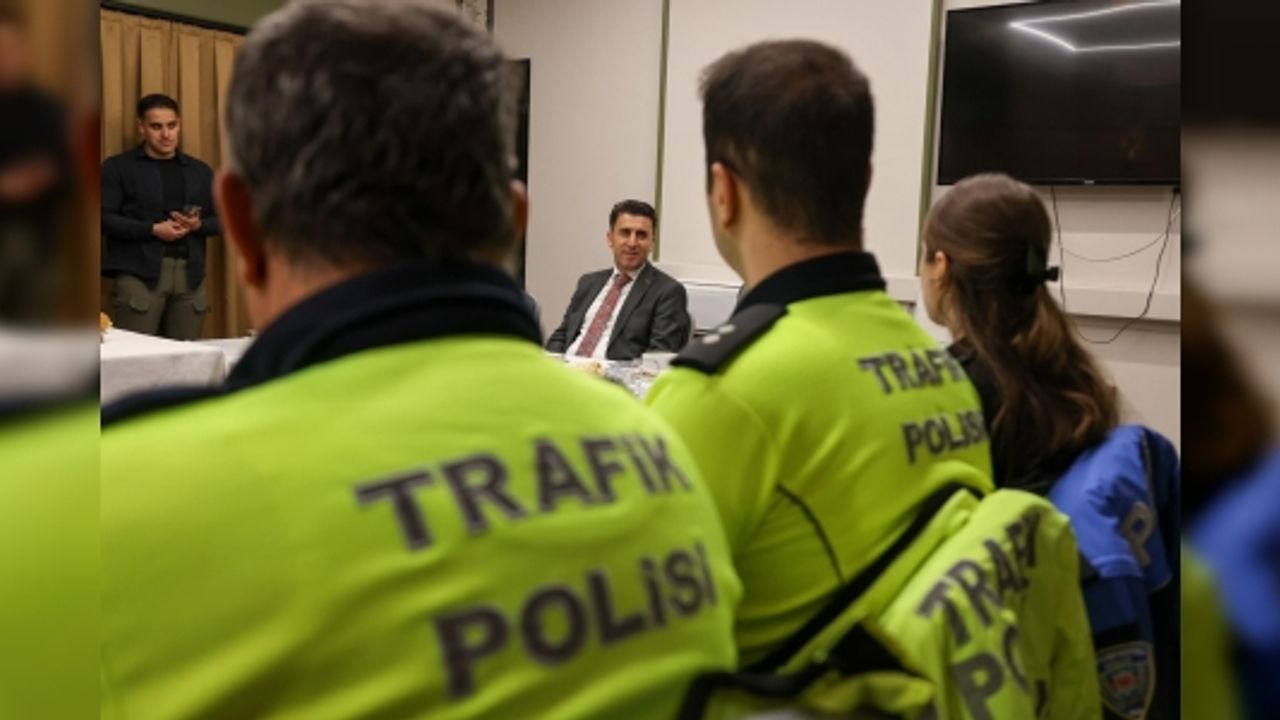 VALİ AYGÖL, POLİS MEMURLARIYLA İFTAR MASASINDA BULUŞTU