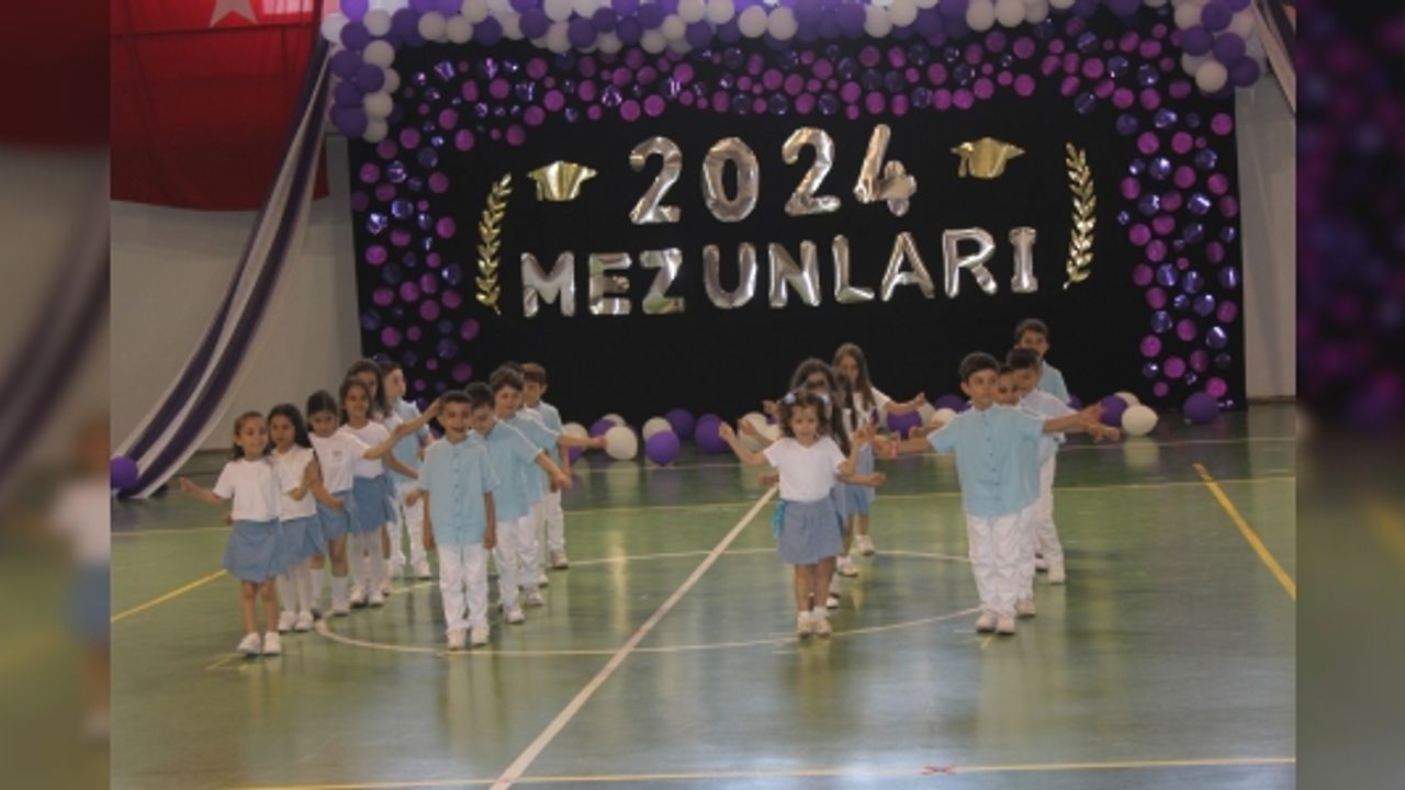 MİNİKLERİN MEZUNİYET HEYECANINA ORTAK OLDU