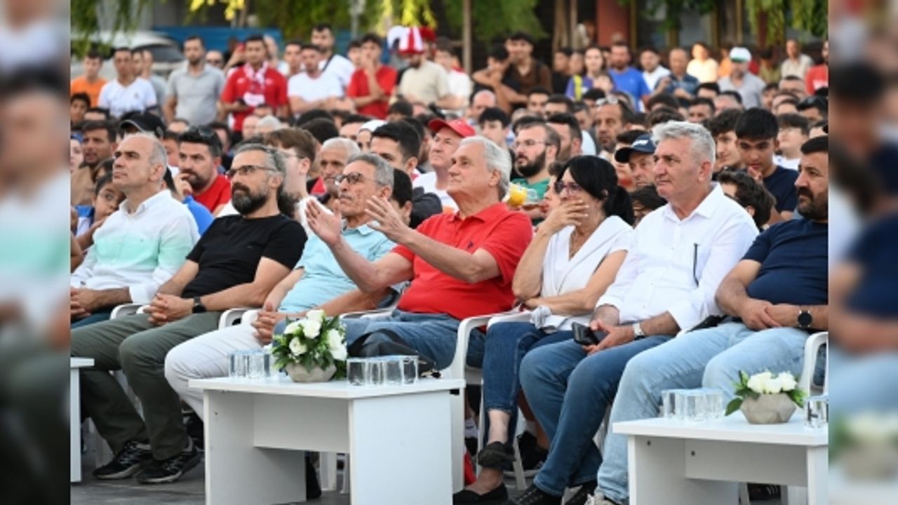 TEK YÜREK OLDULAR HEYECANI BİRLİKTE YAŞADILAR