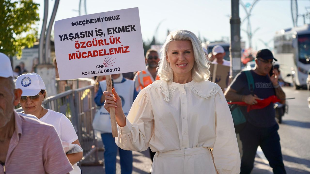 BAŞKAN SUBAŞI EMEK VE EMEKÇİYLE YAN YANA