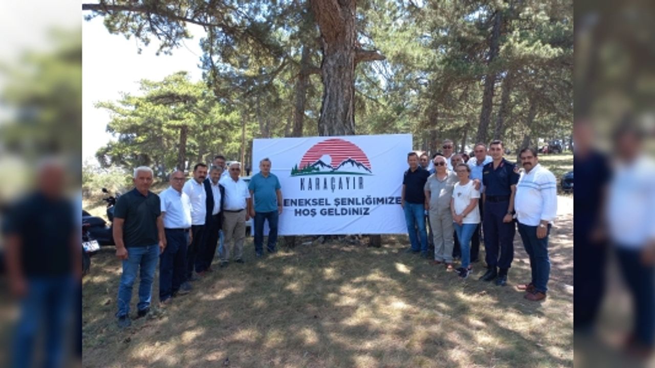 KARAÇAYIR ŞENLİĞİ'NDEN RENKLİ GÖRÜNTÜLER