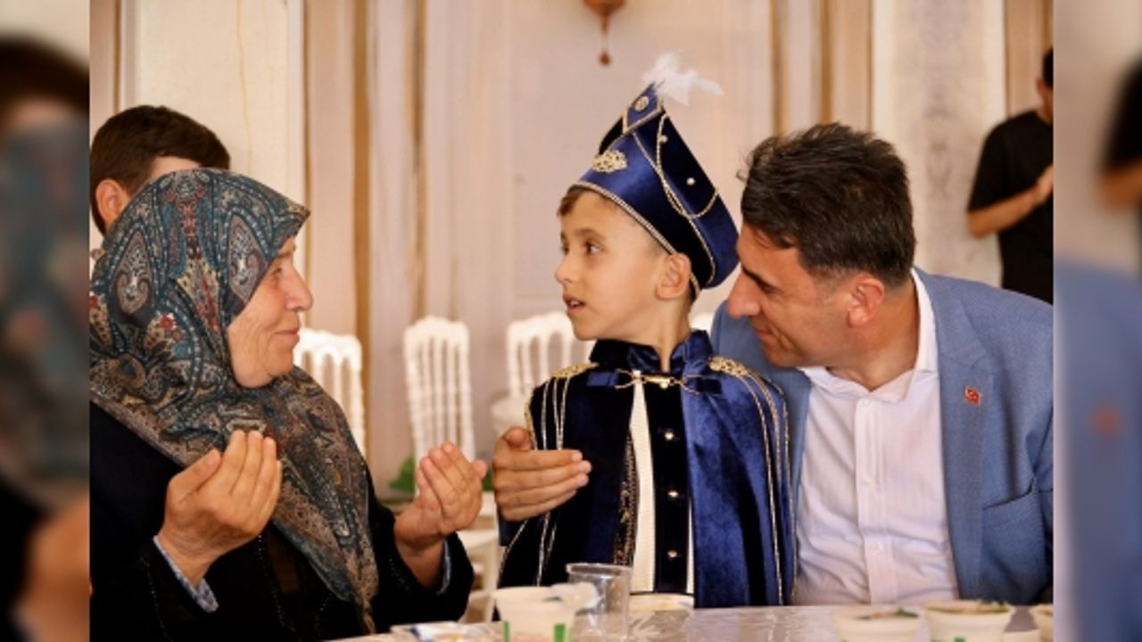 ŞEHİT YEĞENİNİ EN MUTLU GÜNÜNDE YALNIZ BIRAKMADI