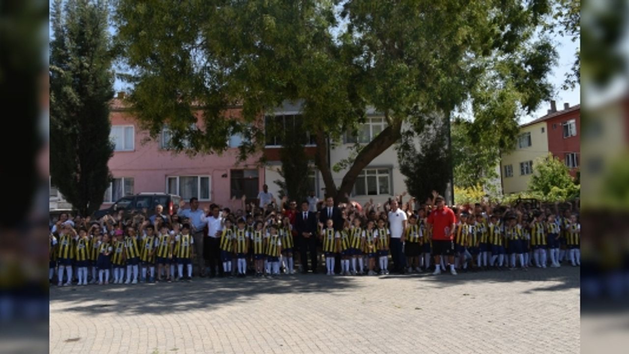 YAZ SPOR OKULLARI TÖRENLE SONA ERDİ