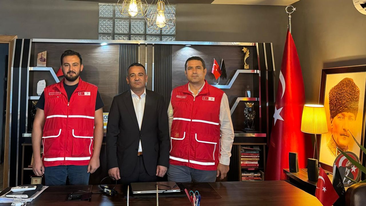 İŞ İNSANI YAĞMUR'A KIZILAY'DAN ZİYARET