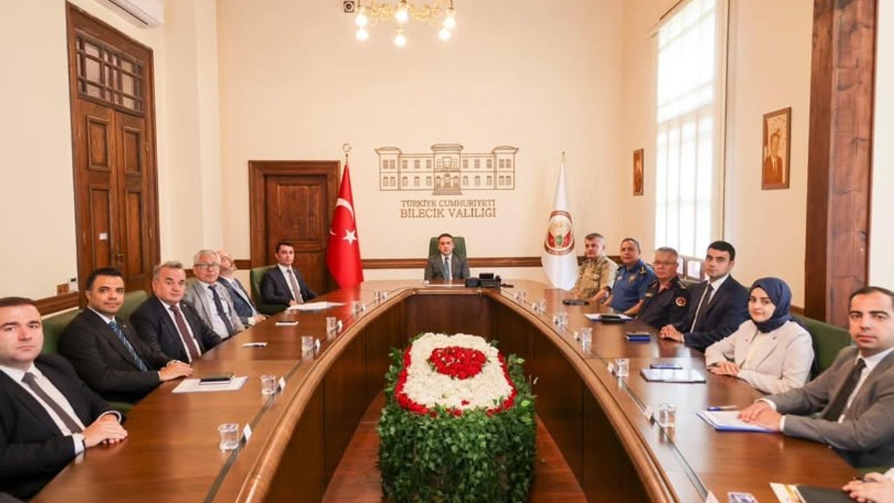 İLÇE KAYMAKAMLARIYLA ASAYİŞ ZİRVESİ
