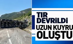 TIR DEVRİLDİ, UZUN KUYRUK OLUŞTU!