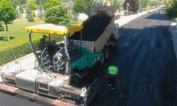 ASFALT YENİLEME ÇALIŞMALARI DEVAM EDİYOR
