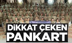 DİKKAT ÇEKEN PANKART