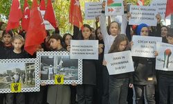 ÖĞRENCİLER SAVAŞI PROTESTO ETTİ