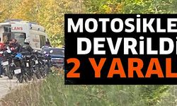 MOTOSİKLET DEVRİLDİ. 2 YARALI