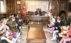 İL MÜFTÜSÜ ERHUN'DAN MİNİKLERE HEDİYE