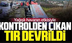 KONTROLDEN ÇIKAN TIR DEVRİLDİ