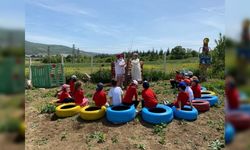 FEDAKAR ÖĞRETMENDEN ALKIŞLANACAK HAREKET