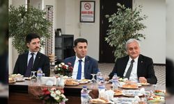 VALİ AYGÖL, İŞ İNSANLARI İLE BİR ARADA